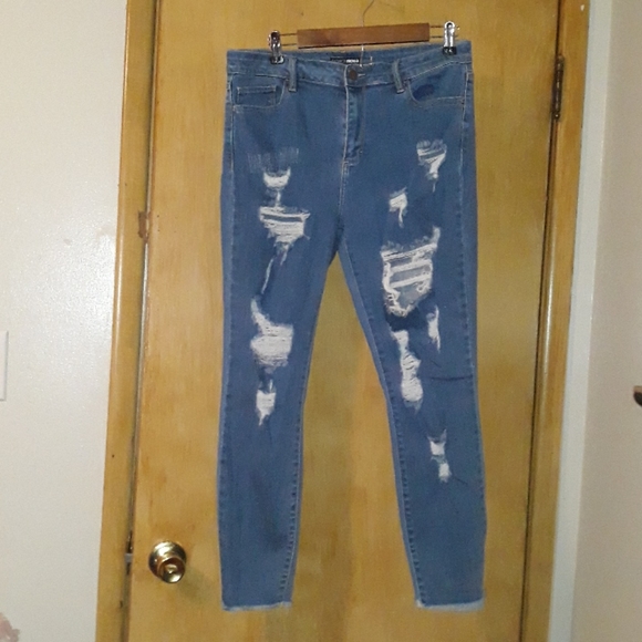 Fashion Nova Denim - Jeans